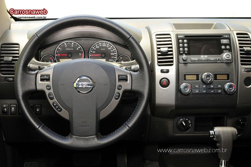 nissan-frontier-sl-2013-3.jpg